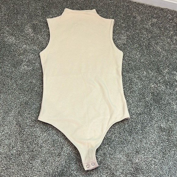 Express - Picture 1 of 8